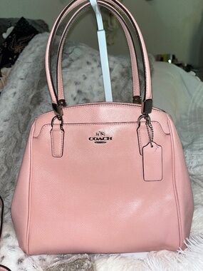 Coach Minetta Crossbody  #F34663.  Color Blush!